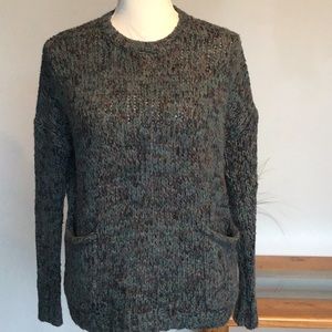 BETWEEN ME & YOU WOOL SWEATER